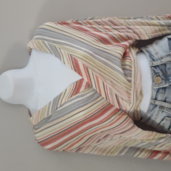 NWOT Cute striped cropped wrap top - Picture 3 of 7